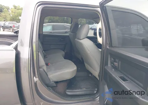 2017 Ram 1500 Express 4X2 5'7 Box z USA, uszkodzony, nr VIN 1C6RR6KT1HS763501